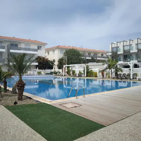 Sweet Retreat Apartment Paralimni Exterior photo