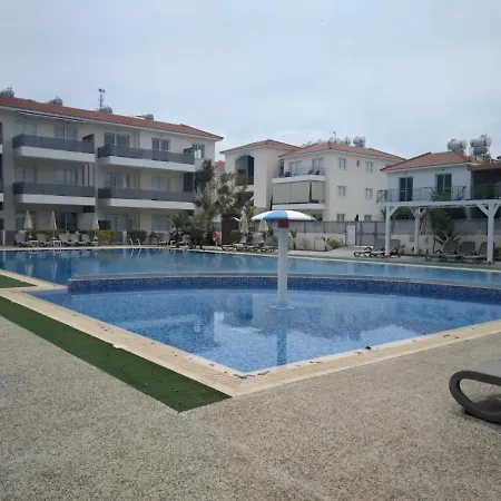 Sweet Retreat Apartment Paralimni Exterior photo